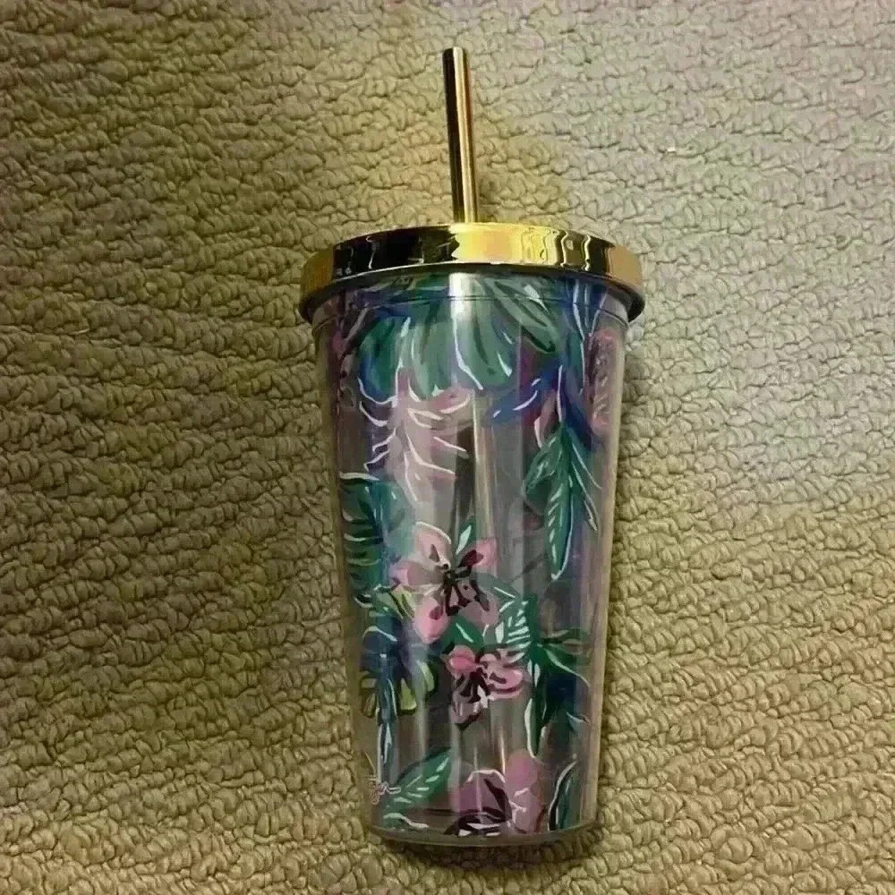 Lilly pulitzer cup with straw
